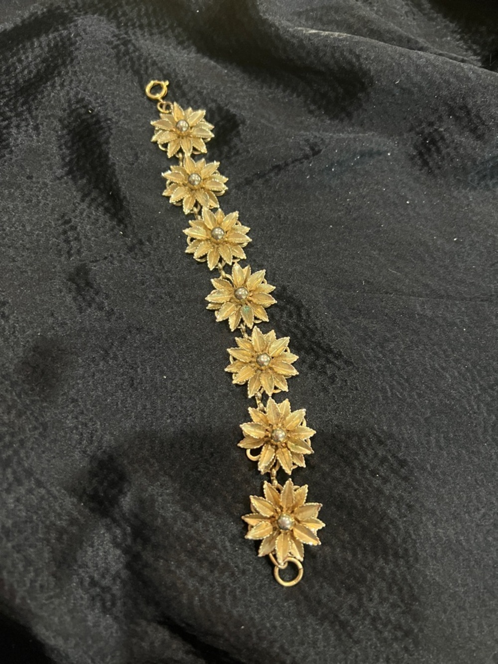 Joan Rivers Gold tone Floral Link Bracelet